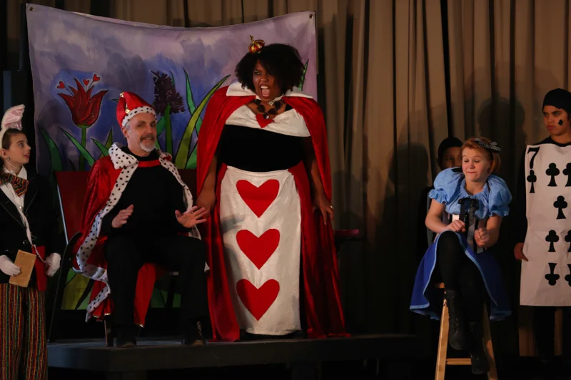 Many thanks to Sunshine Scoville for the show photos