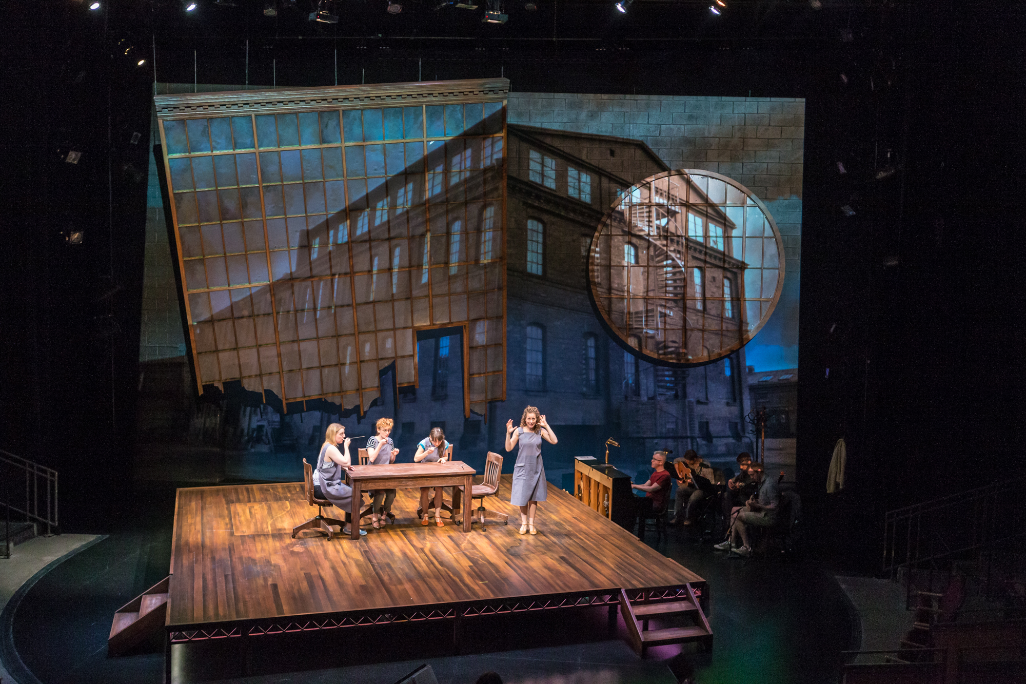 Shining Lives/Northlight Theatre/Dir: Jessica Thebus