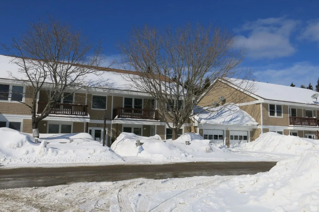 I overnighted in another option on campus, a condominium apartment. It’s a rare privilege to sleep within the boundaries of a national park and Schoodic Institute enables visitors to do that at almost any point in the year (space permitting). The nearby village of Winter Harbor has B&Bs as another alternative.