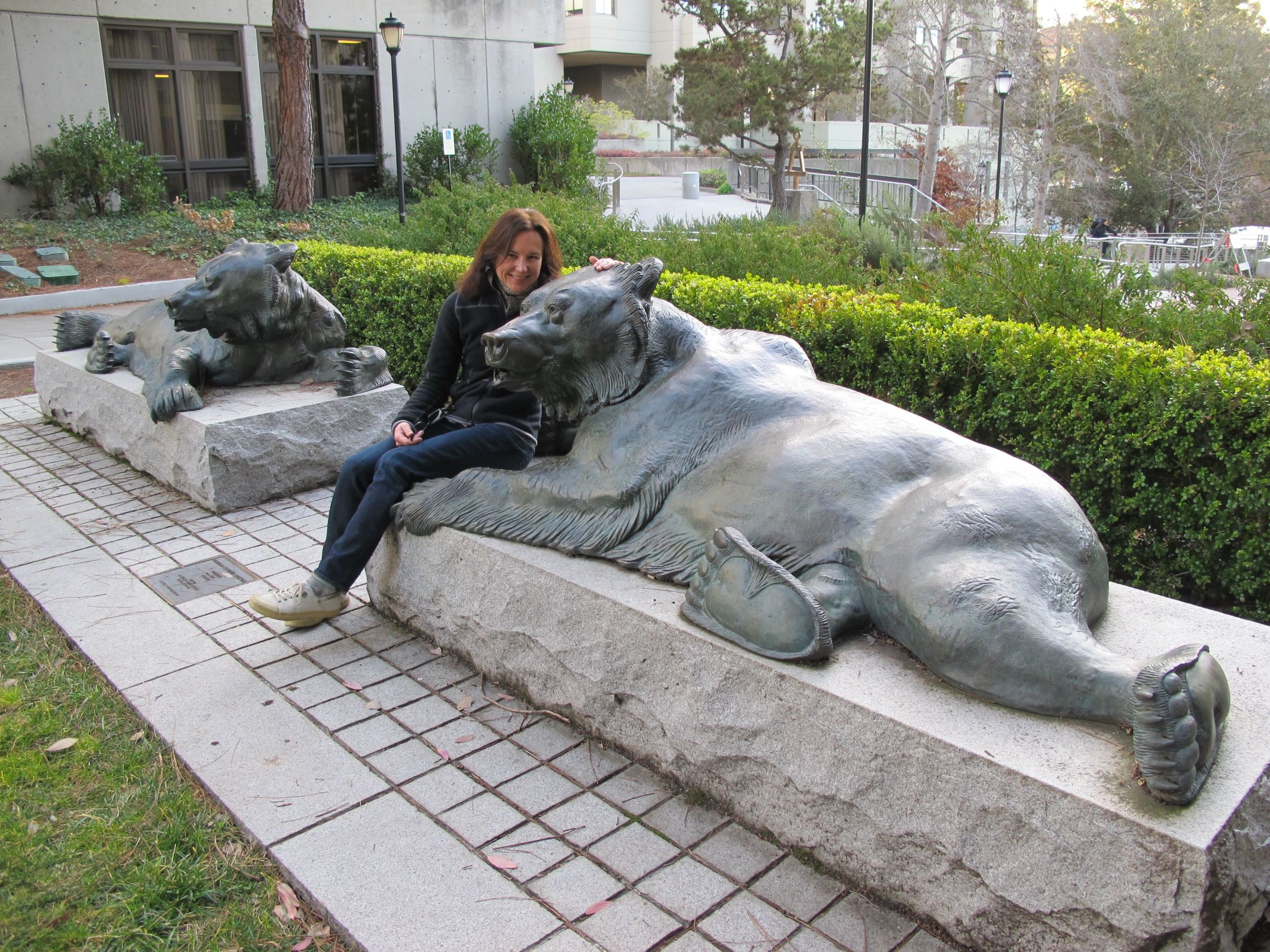 Pamelia took time to pose with some of the many bears at Cal, whose teams are known as the Golden Bears. (In the interest of good taste, I will spare you the photo of the red Stanford-logoed urinal in the public men's room at our hotel, a typical Cal tribute to its archrival.)