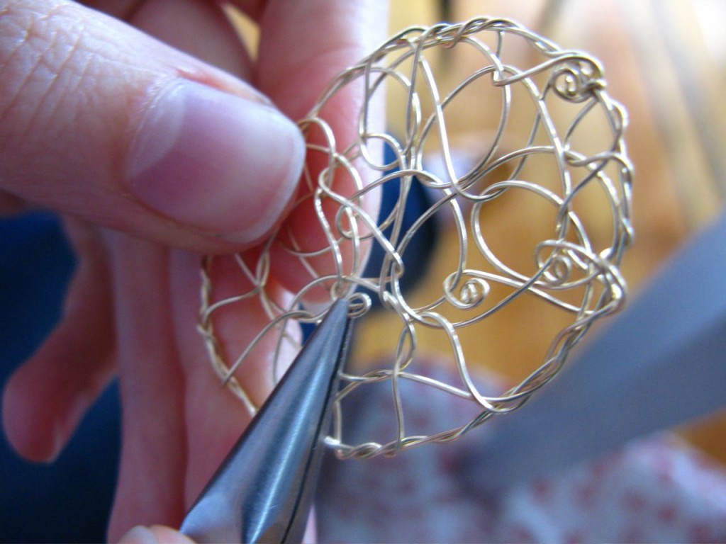 Anne will show how she makes some of her beautiful pieces. This one is called Chaos.