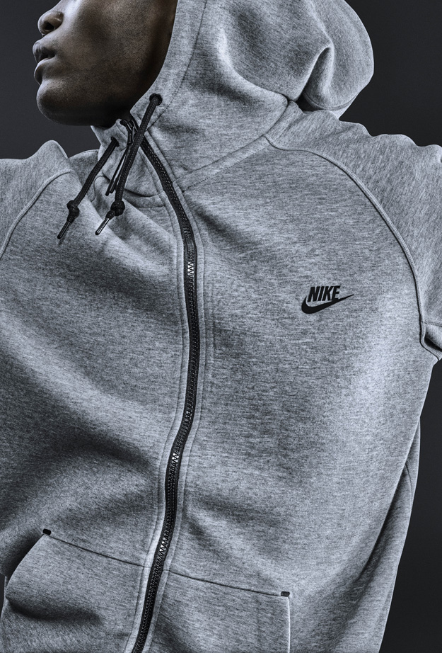 Nike : Sportswear Tech Fleece 2012 — S 