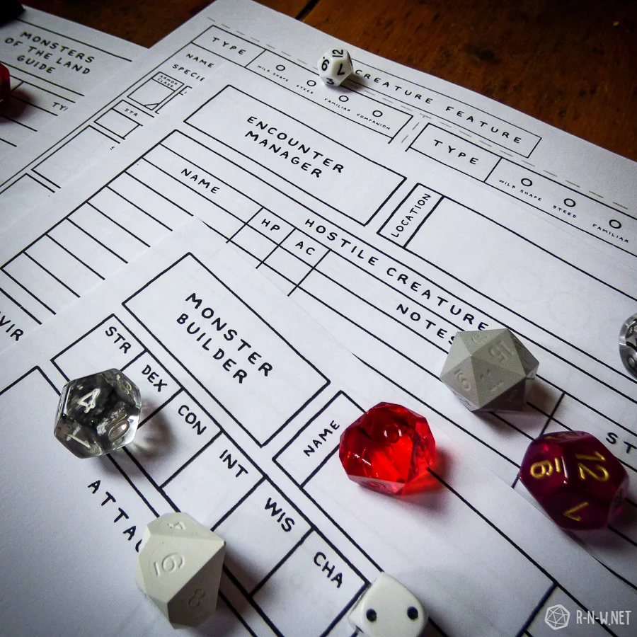 MINIMAL - MONSTERS-5.jpg