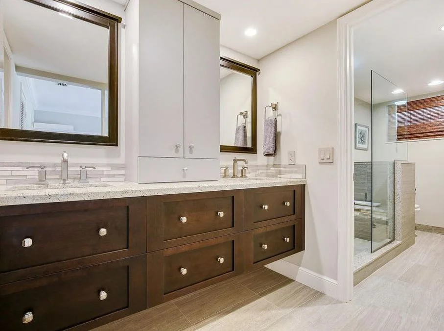 Master Bath 1.JPG