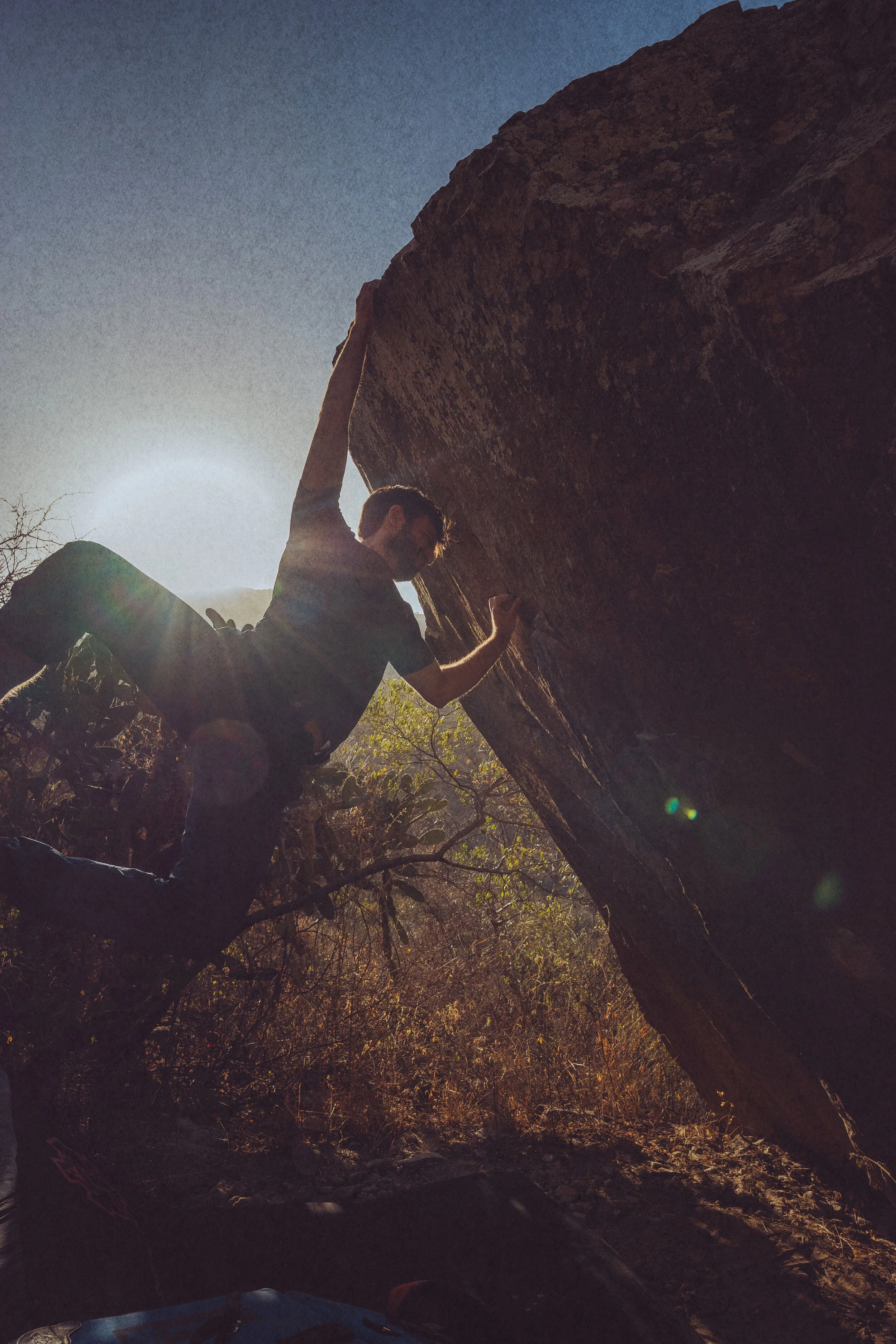 Diego Montaño en Porcelain.