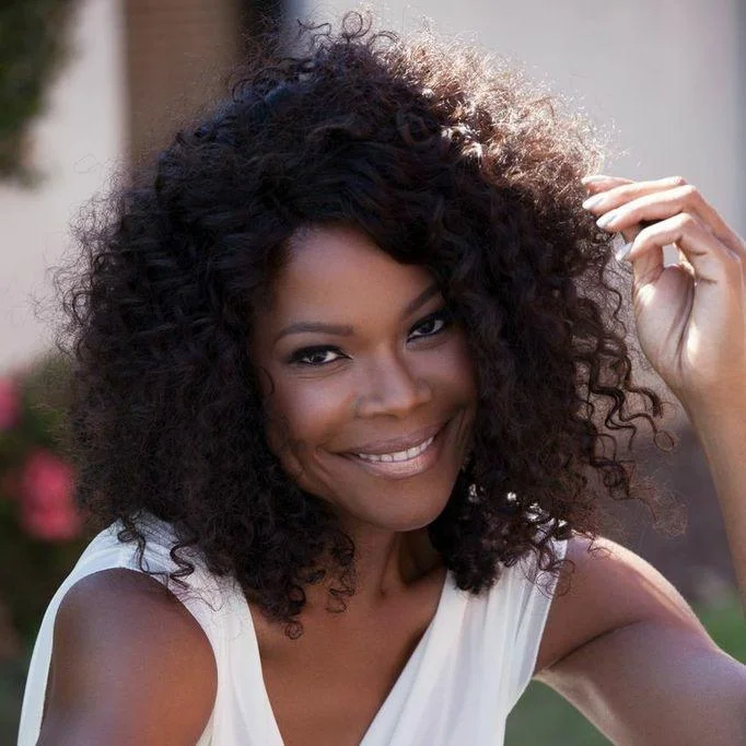 Podcast: ANGELA ROBINSON