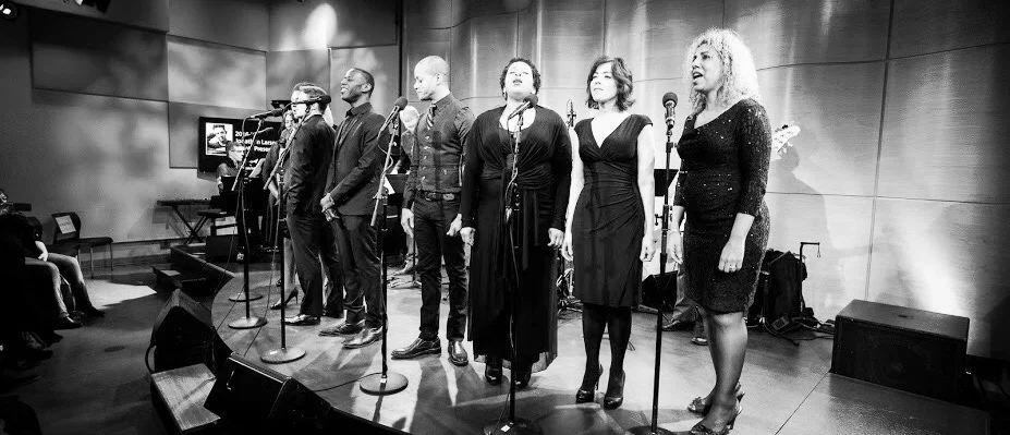 BIV performs "Finale B" from RENT