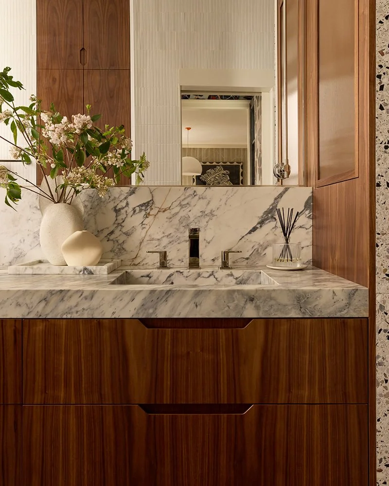 calacatta-turquoise-marble-bathroom.-1.jpg