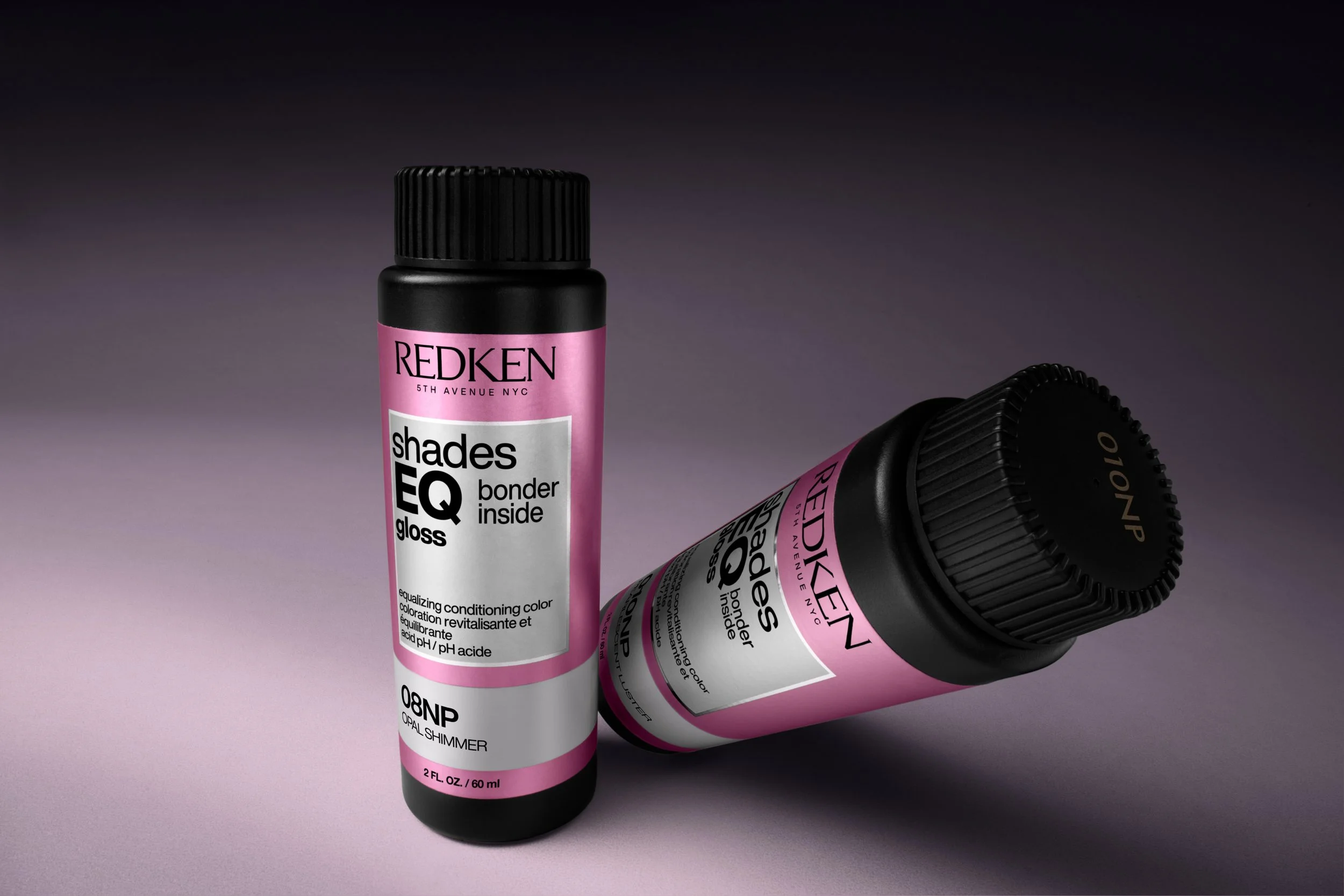 Redken-2024-Shades-EQ-Bonder-Inside-Skylight-Blondes-pearl-enviroment-RGB.jpg