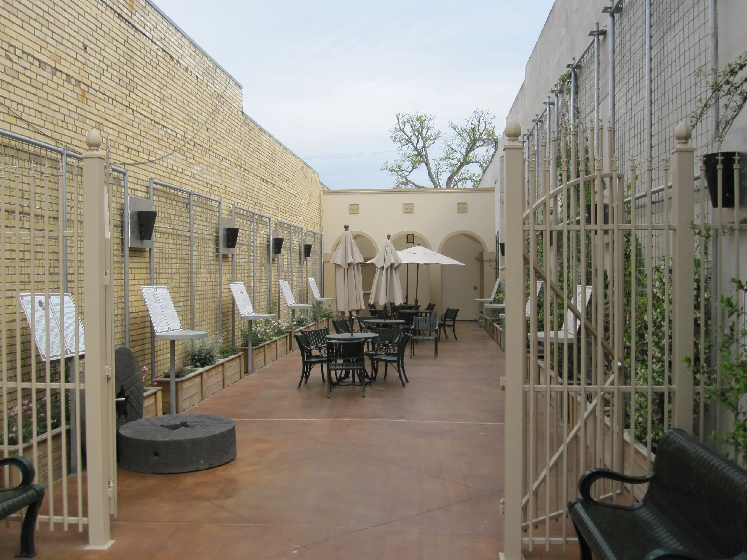 Street Views La Grange 080.jpg