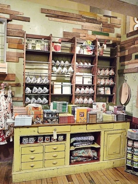 22cbf7eb214320d11865ea776b8c3c12--country-store-display-old-country-stores.jpg