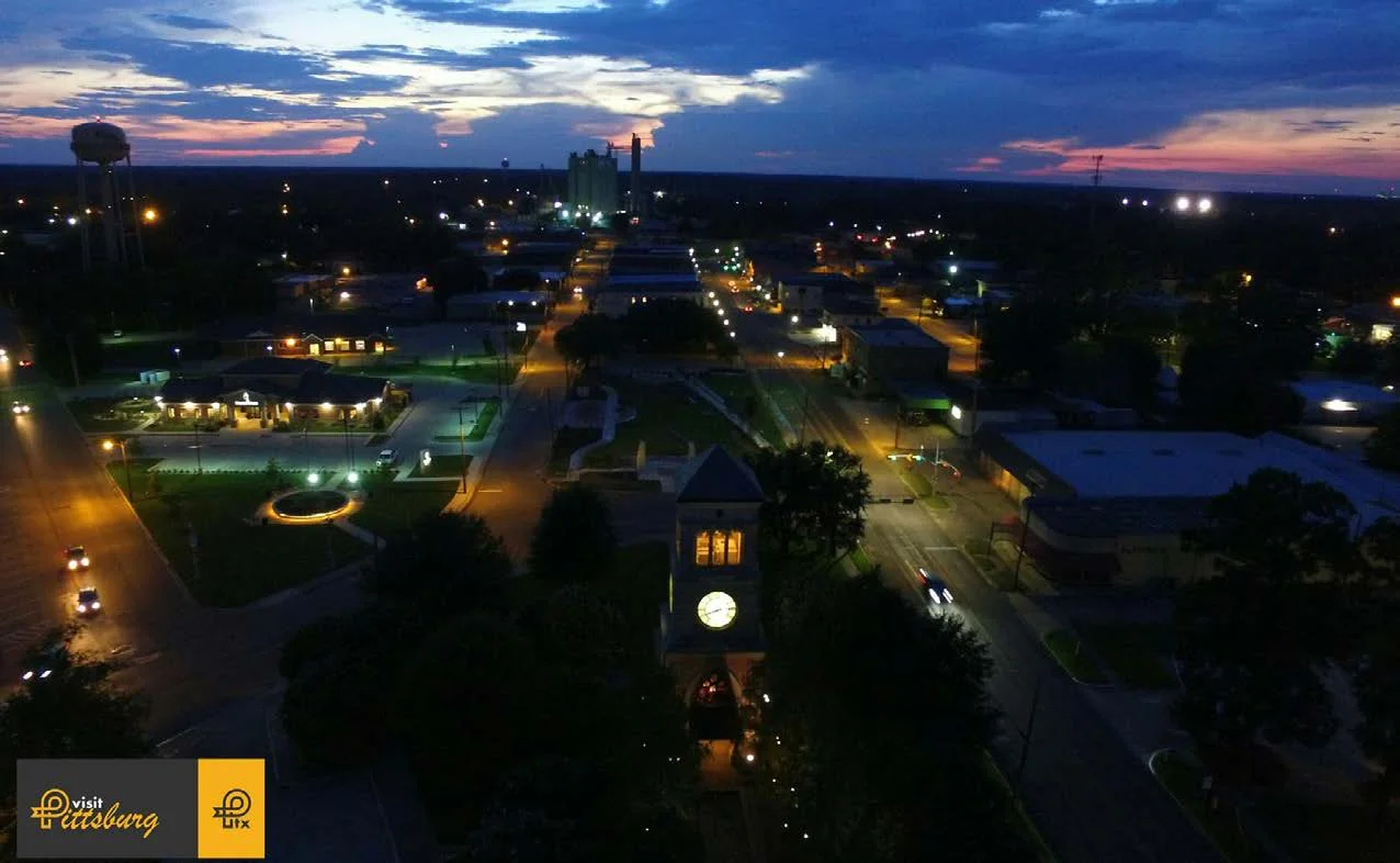 In 2017, several local programs reached milestone anniversaries. Pittsburg, oneof the earliest programs in Texas’ network, became a designated Main Streetcommunity in 1987.