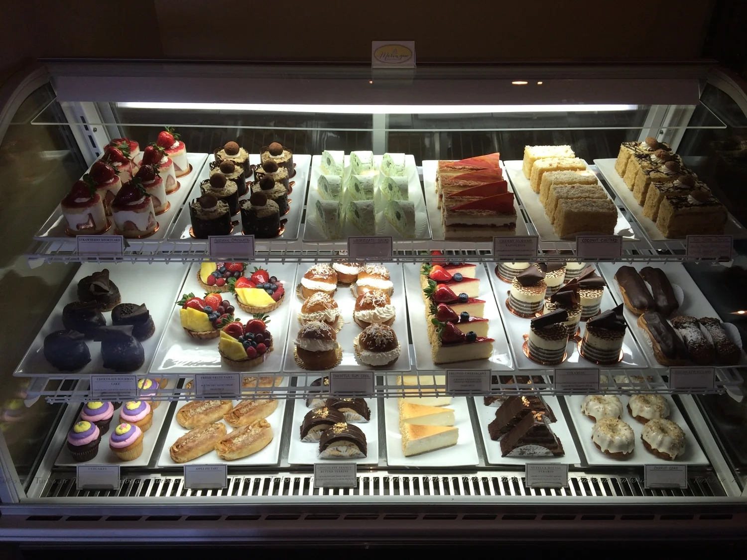 ABOUT — Meringue Cake Studio