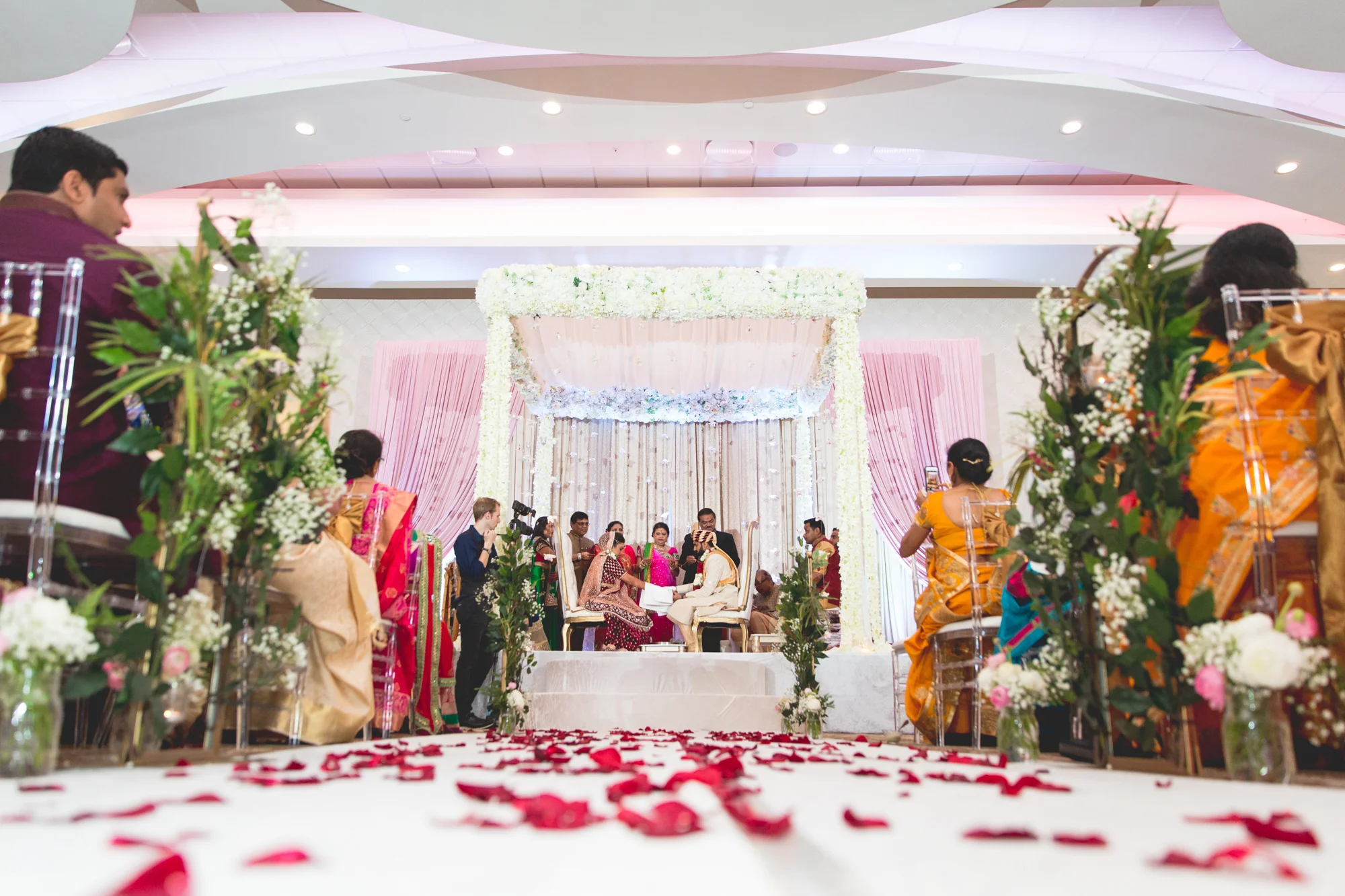 wide-angle-of-indian-ceremony.jpg