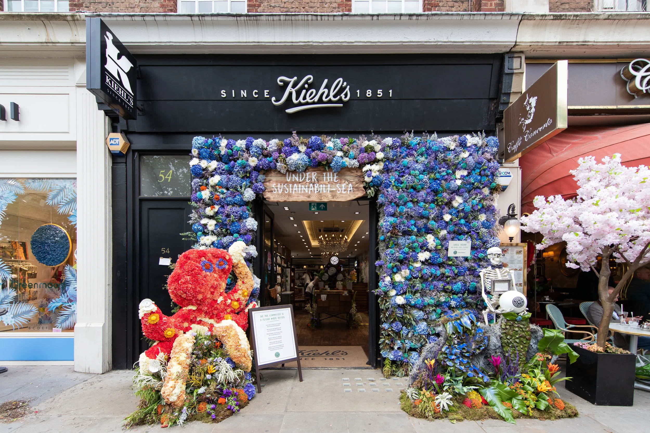 SK_Kiehls_Chelsea_in_Bloom_200519_(AP)004.jpg