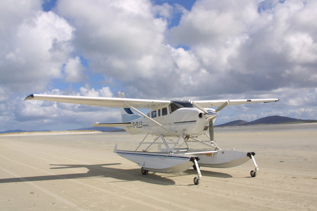  Our first aircraft G-OLLS lands on Sollas Beach, Outer Hebrides 2004