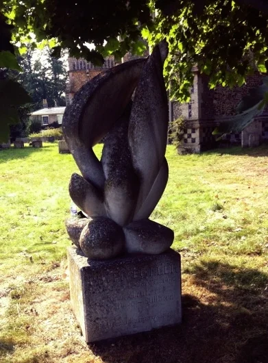 Peter Fuller's gravestone in Stowlangtoft, sculpture by Glynn Williams