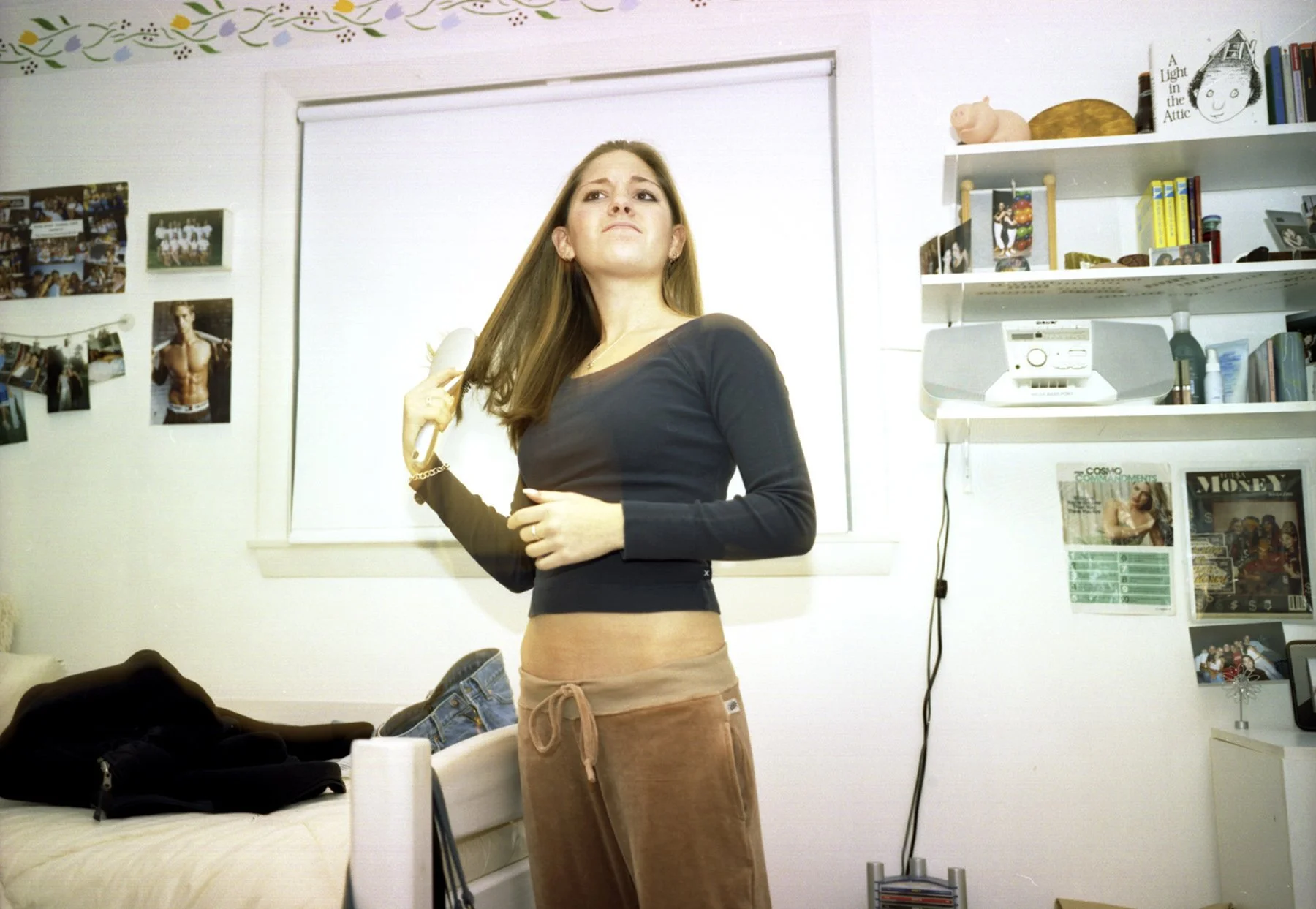 abby brushing hair6x4.jpg