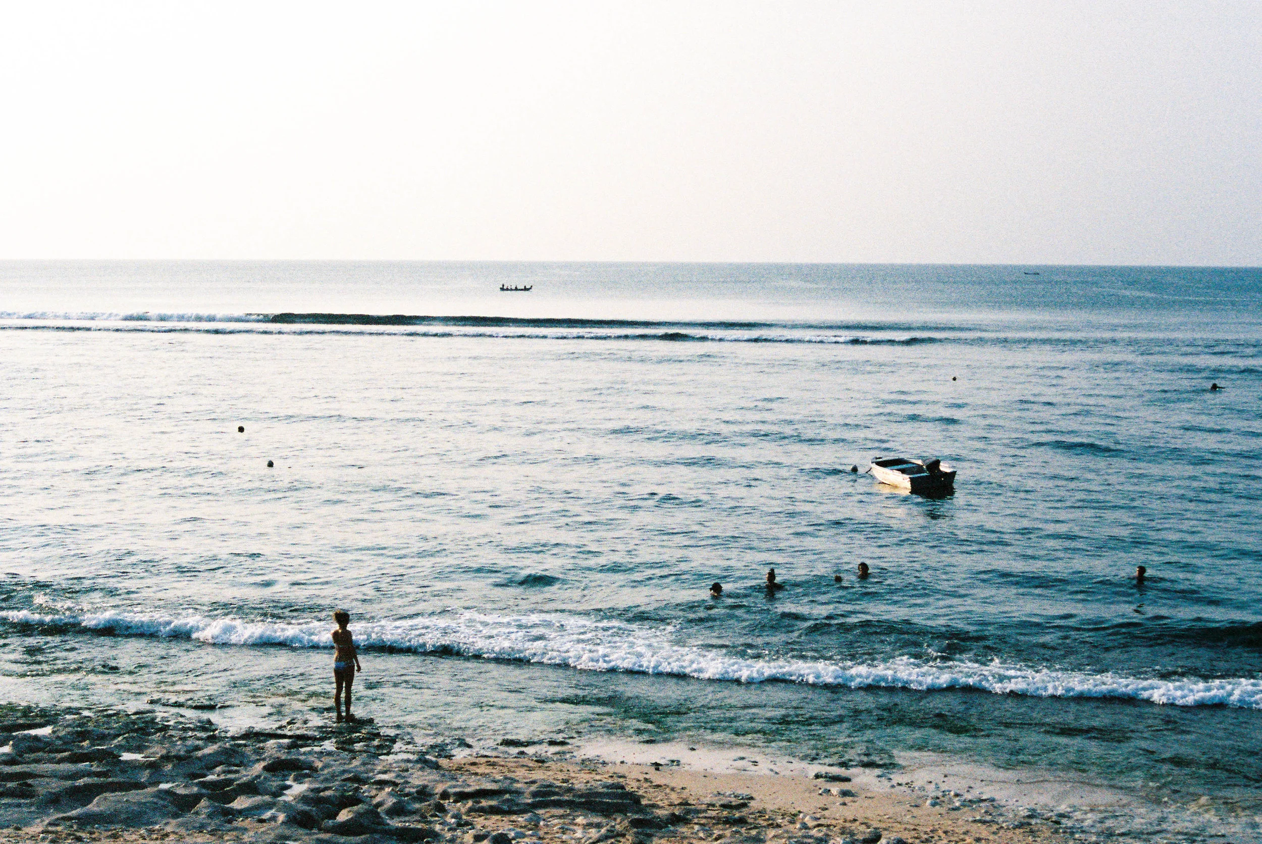 6455117838-R1-028-12A.jpg
