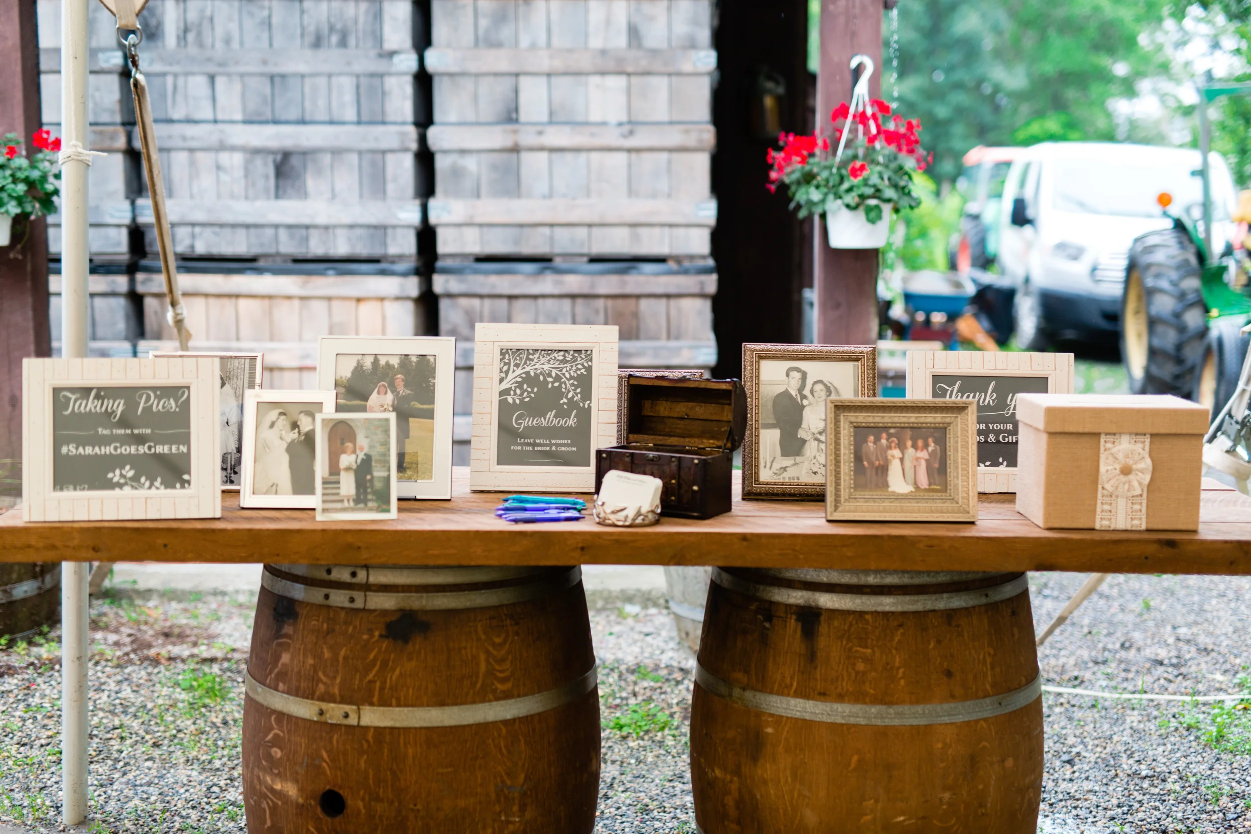 nate & sarah | reception signs courtesy of: casey fatchett photography