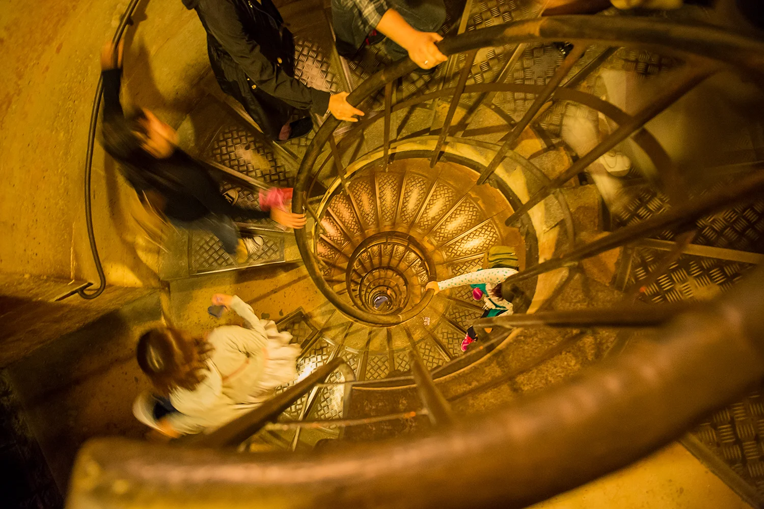 Paris_Arc De Triomphe Stairs_B4A6319.jpg