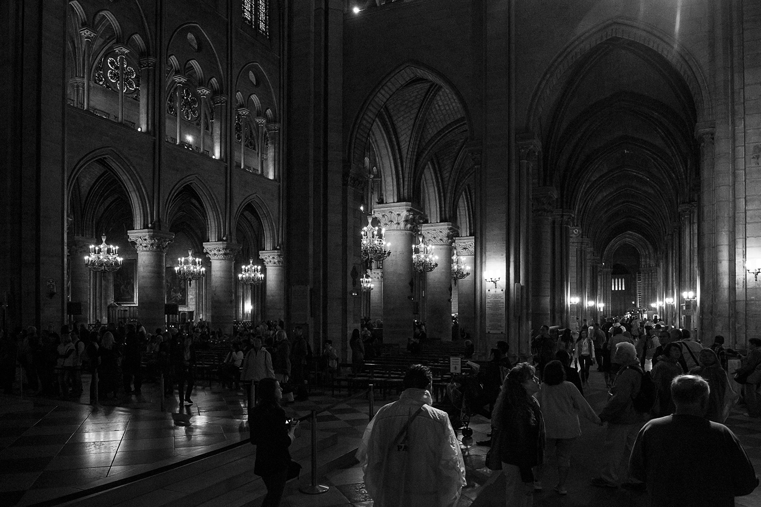 Paris_Notre Dame Visitors_B4A6231.jpg