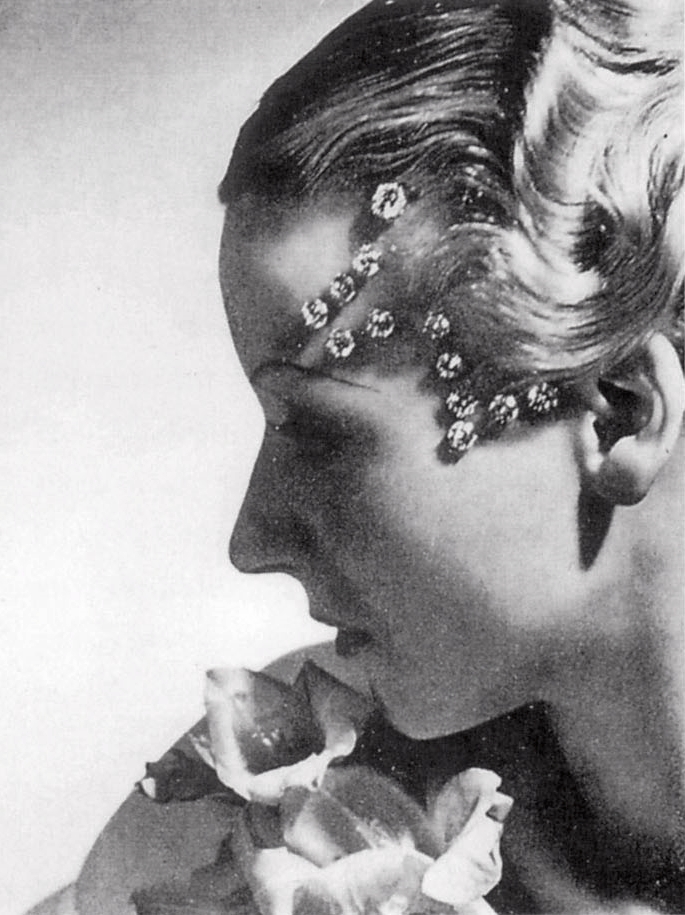 Horst P. Horst. Cartier's 'Diamant mystérieux', 1934