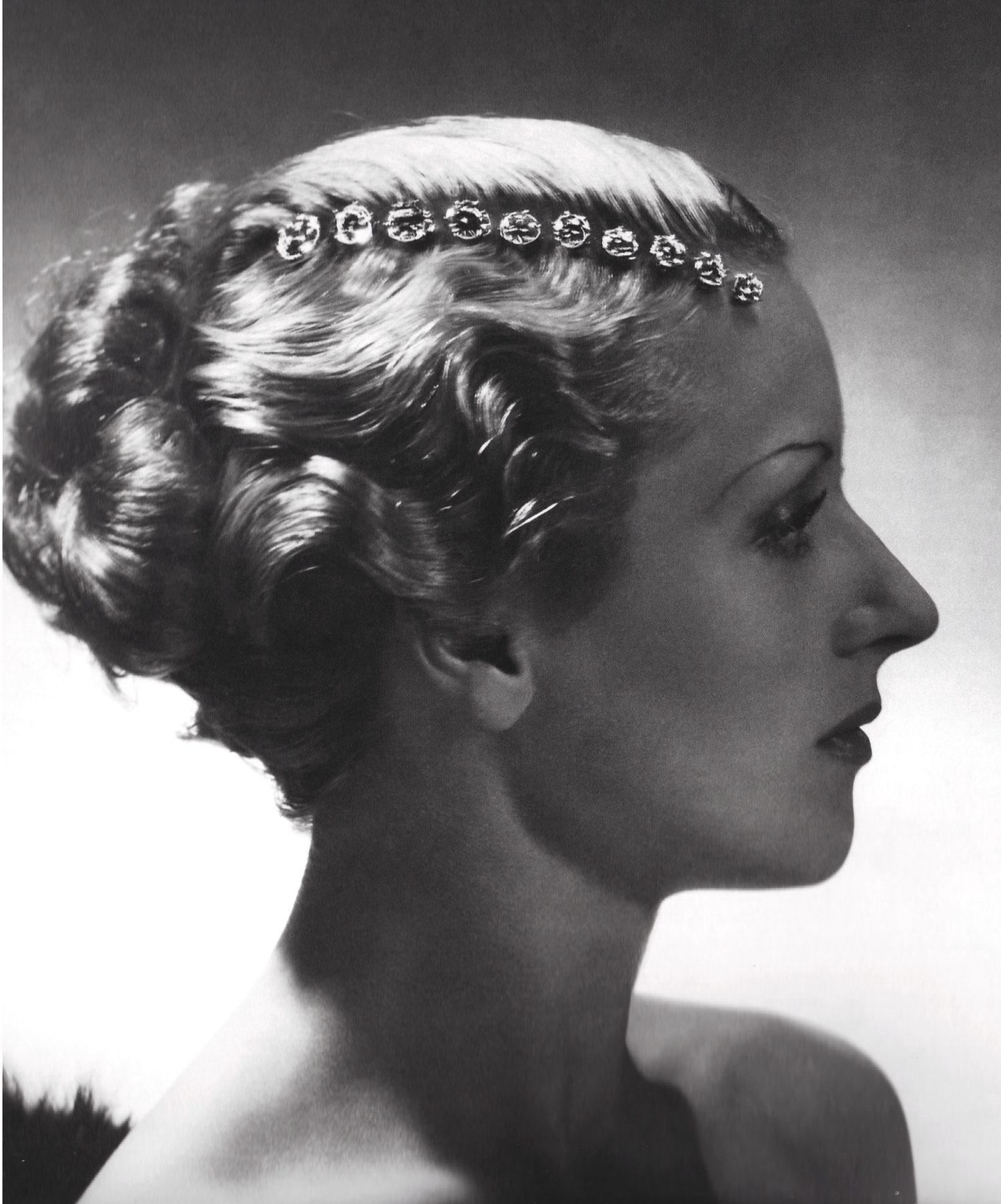 Horst P. Horst. Cartier's 'Diamant mystérieux', 1934 