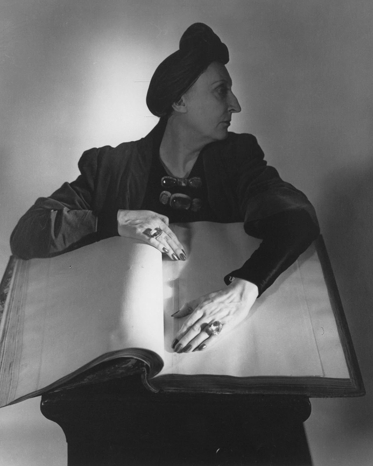 Horst P. Horst. Dame Edith Sitwell , 1948