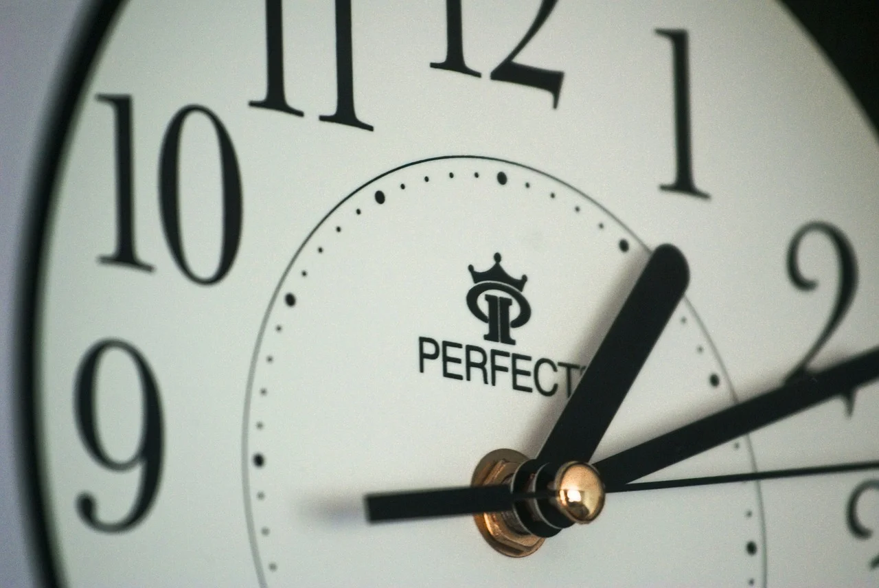 clock-577753_1280.jpg