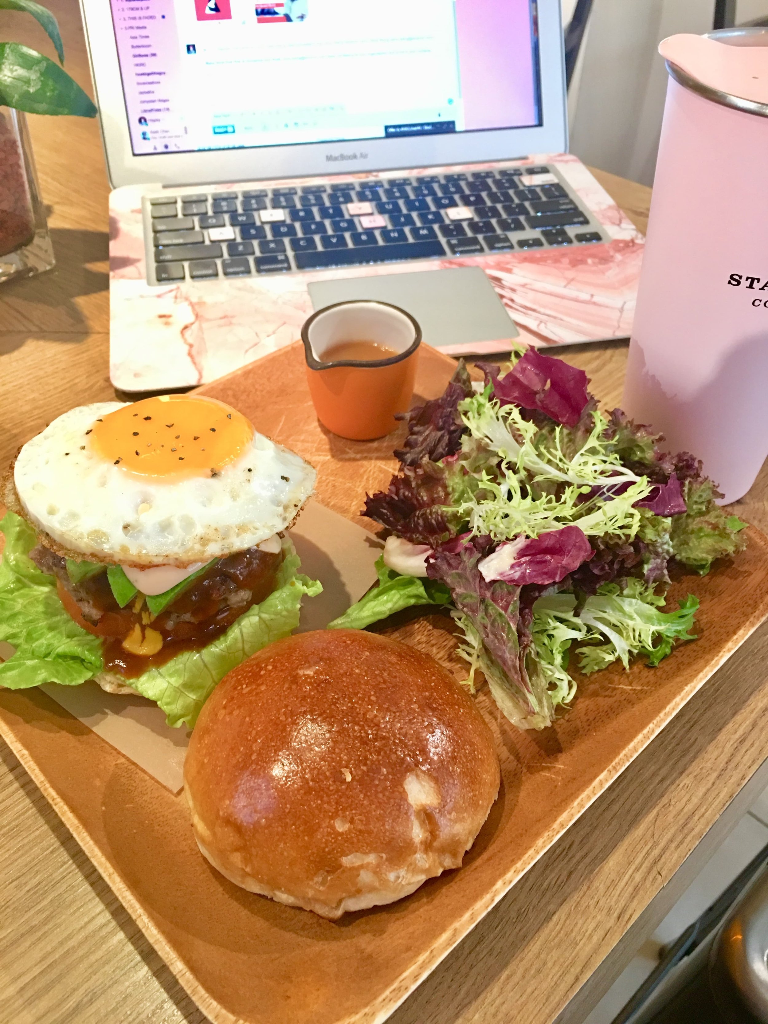 HK Burger at 5019 PREMIUM FACTORY  