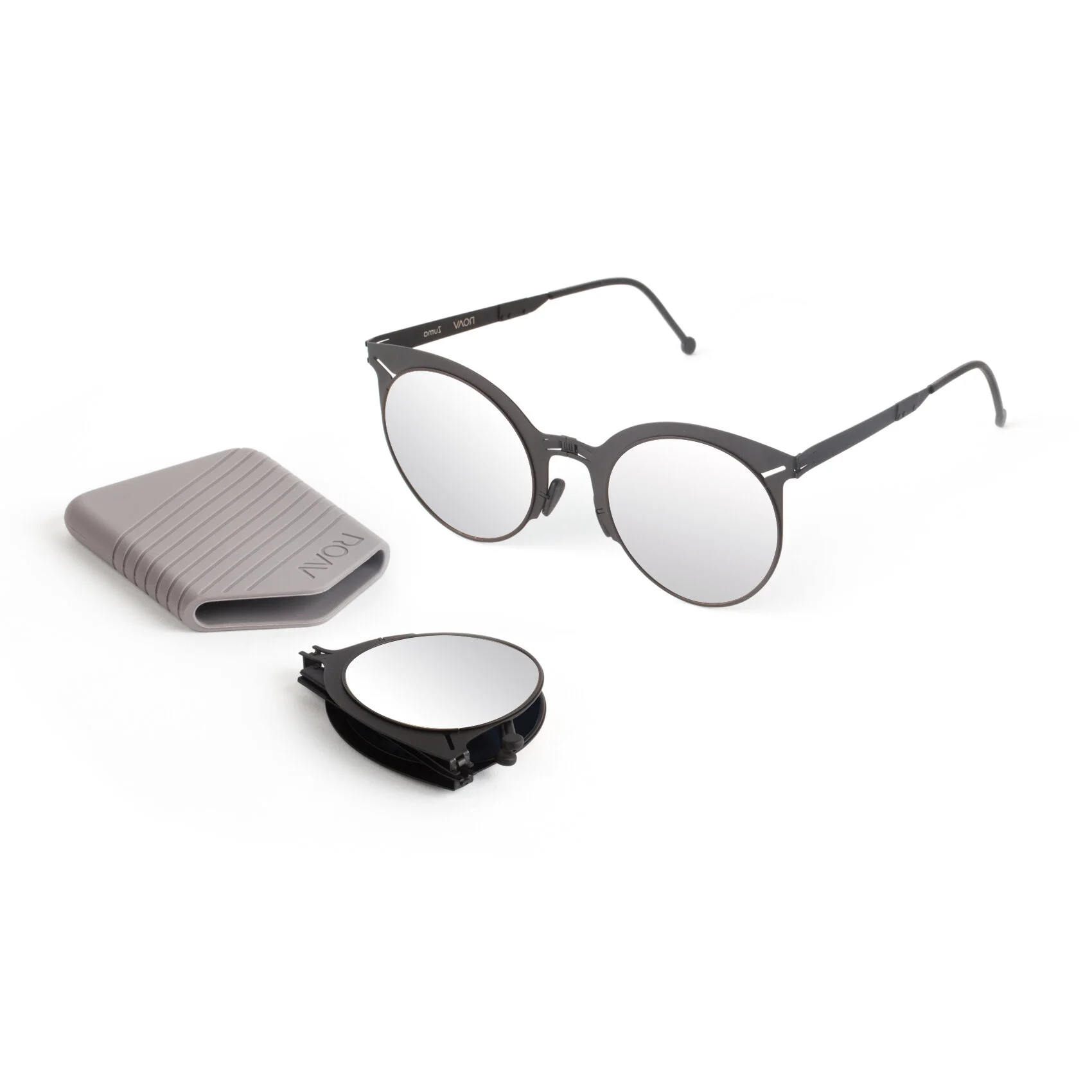 Zuma-Black silver side .jpg