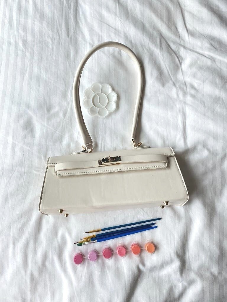 paint a leather bag with acrylic
