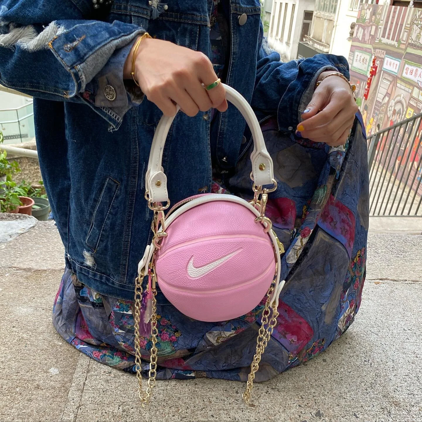 new Pink Nike Mini 3.0 Basketball Bags 💕 who wants to snap them up? ⠀
⠀
🏀 These basketballs are so hard to get hold of! I&rsquo;m very lucky to have built a network to help me source unique basketballs 💕 so that we can create things that are speci