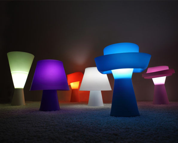 Verformbare Silikonlampe Numen, violett, statt 147,- nur 119,-