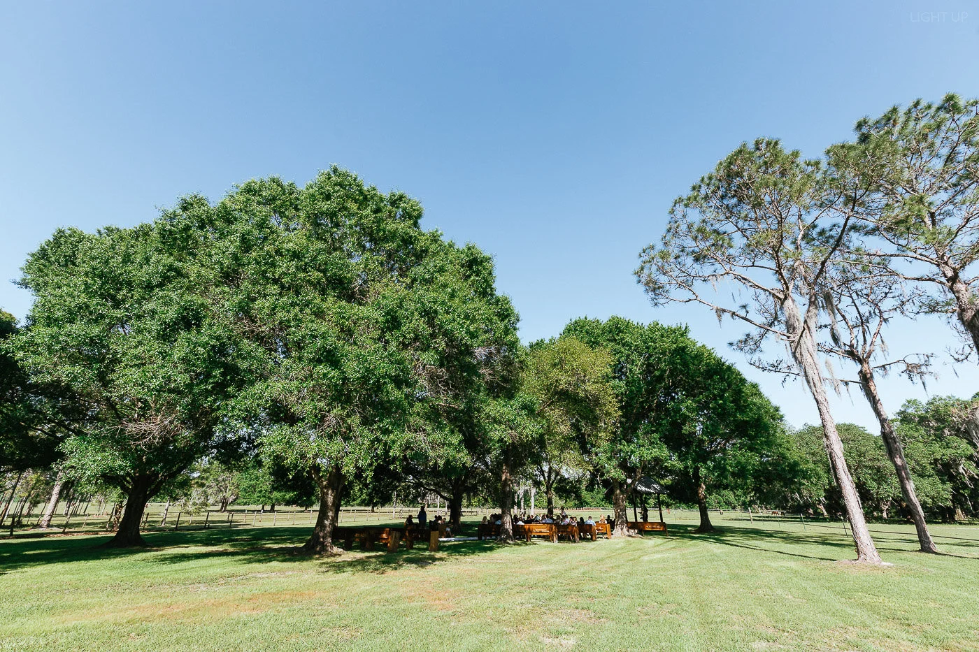 Lakeland-barn-wedding-at-white-horse-ranch-31.jpg