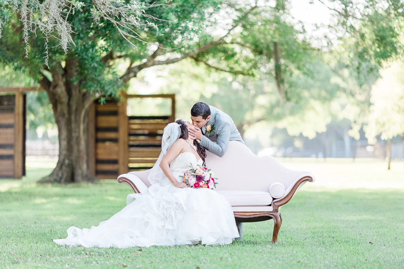 Lakeland-barn-wedding-at-white-horse-ranch-59.jpg