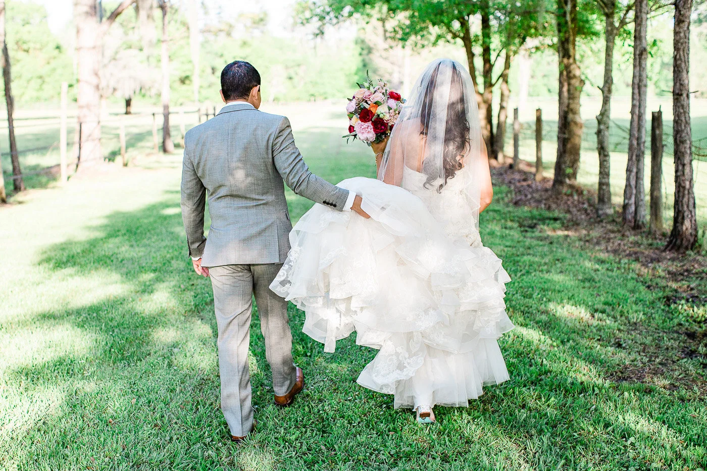 Lakeland-barn-wedding-at-white-horse-ranch-61.jpg