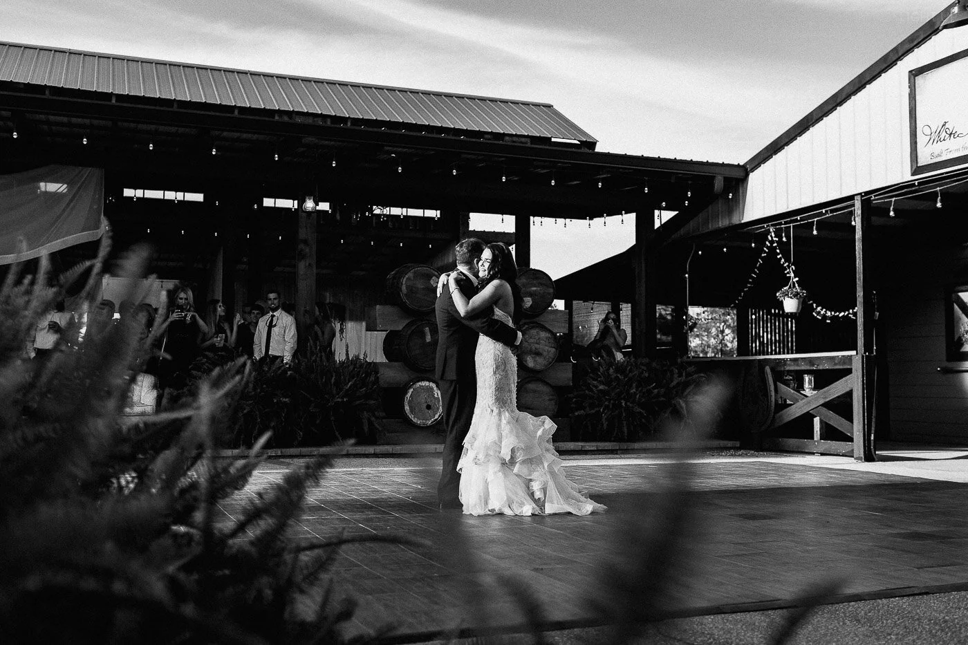 Lakeland-barn-wedding-at-white-horse-ranch-85.jpg