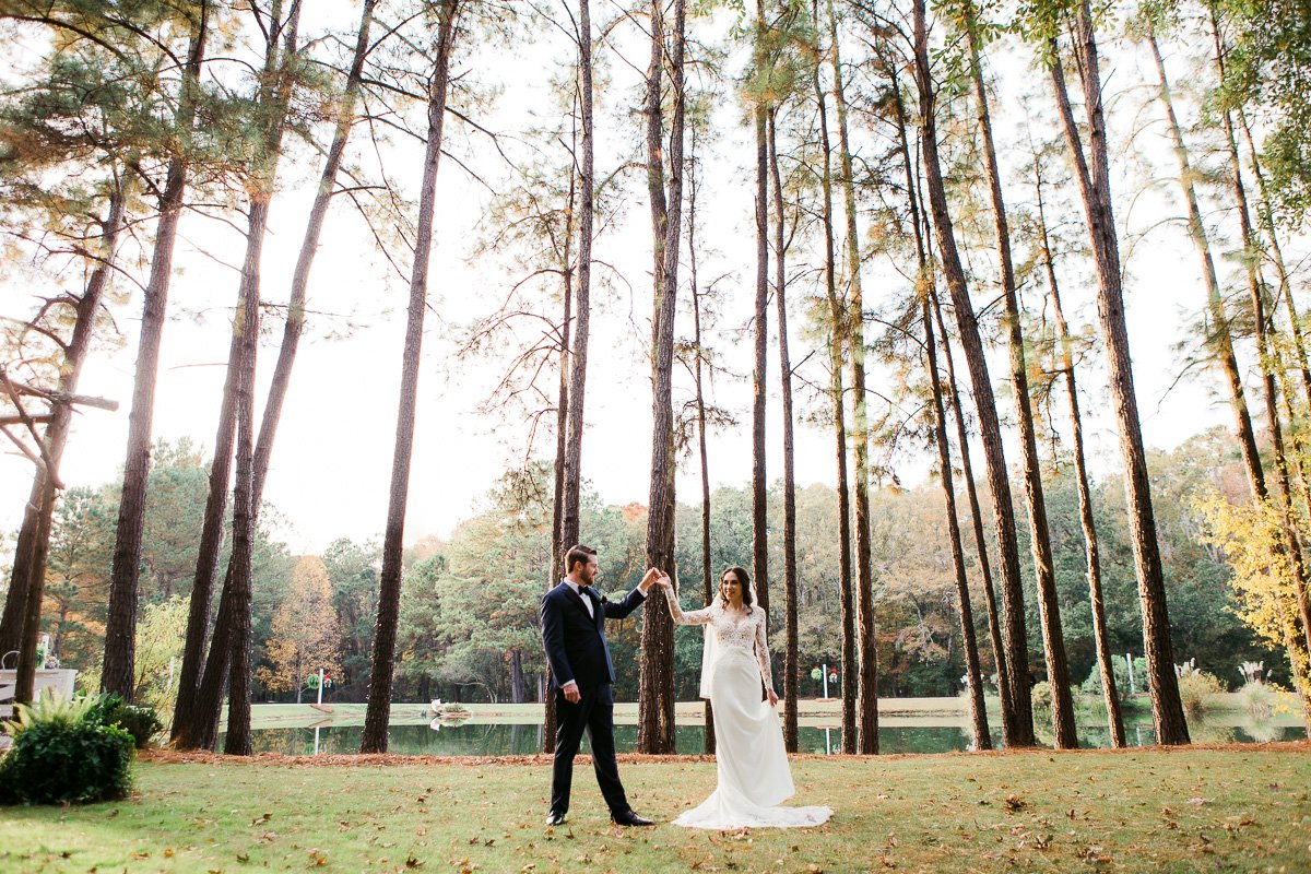 Savannah light and airy wedding photographer