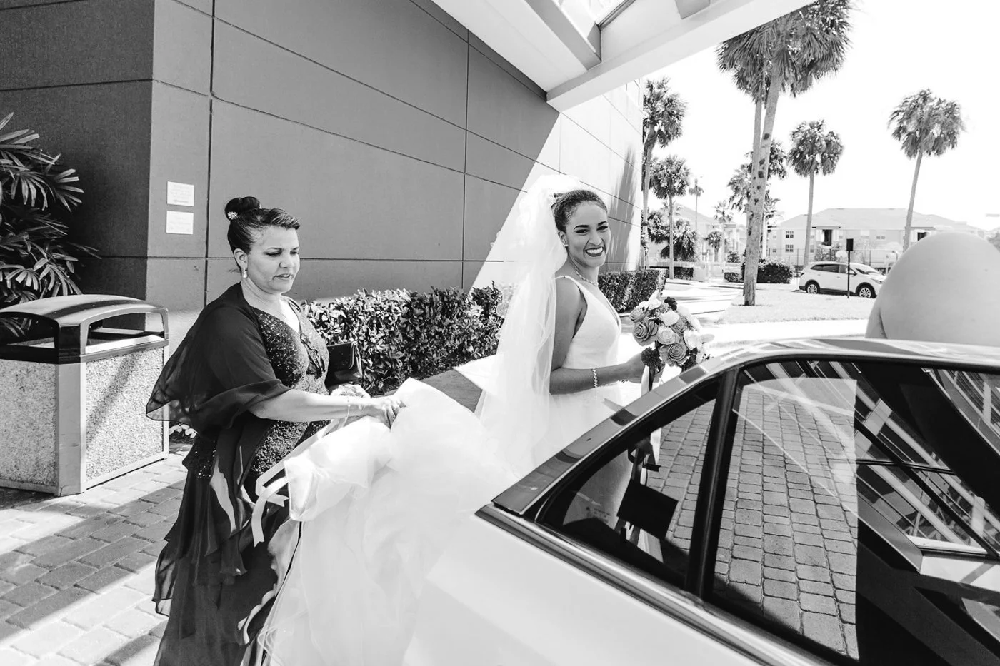 candid wedding photos-8.jpg
