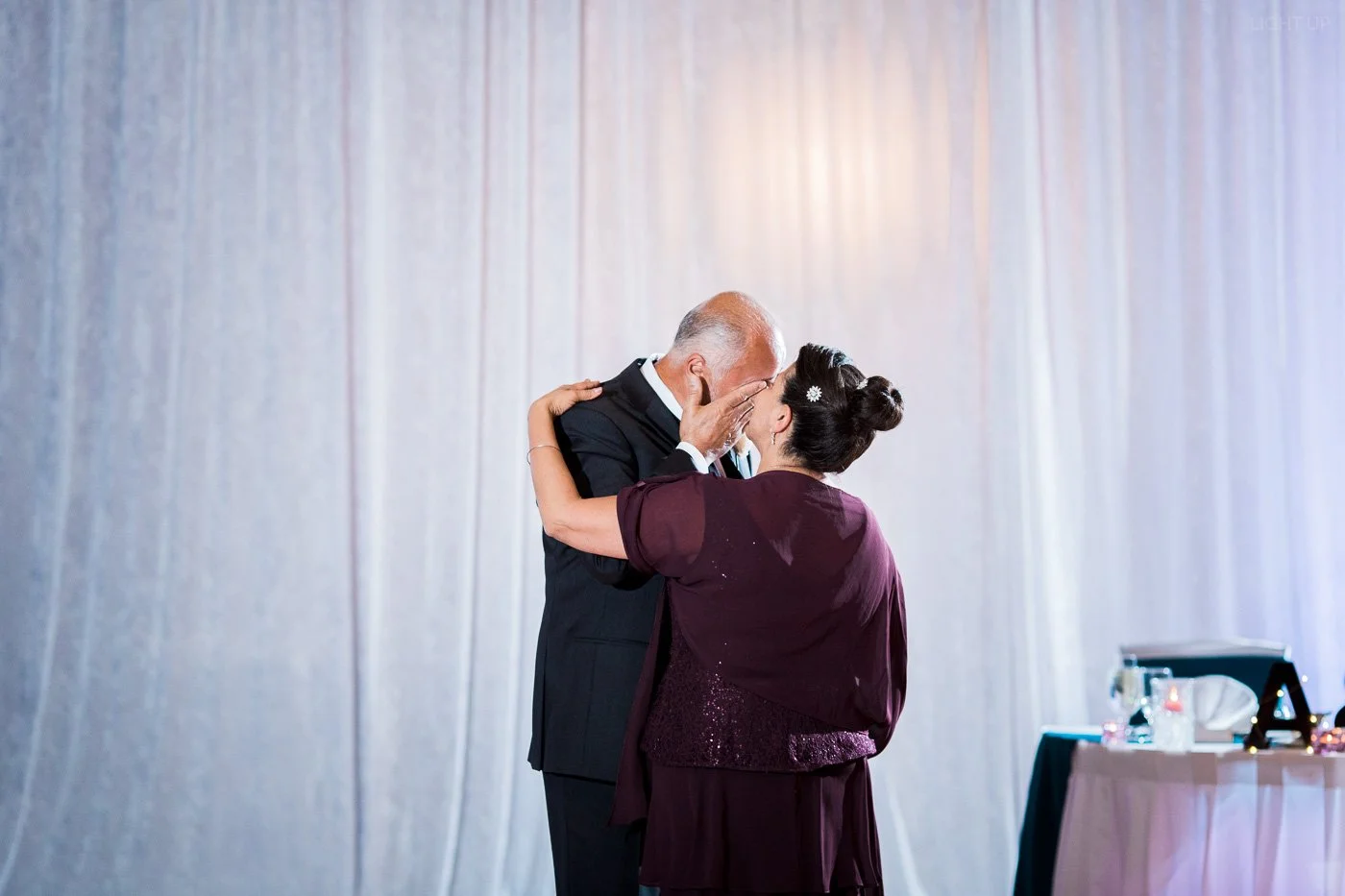 candid wedding photos-15.jpg