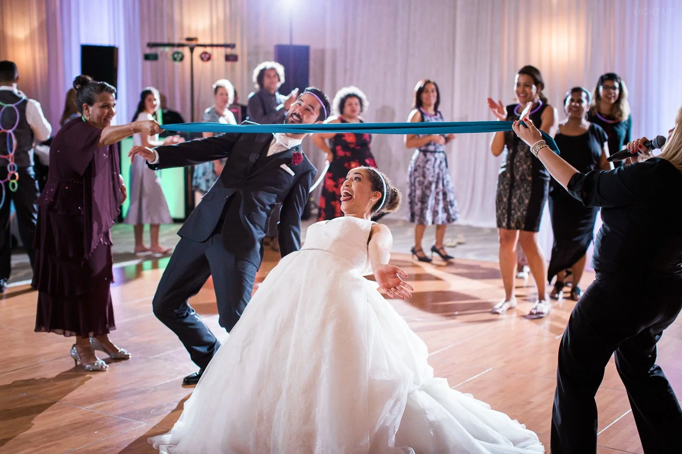 candid wedding photos-28.jpg