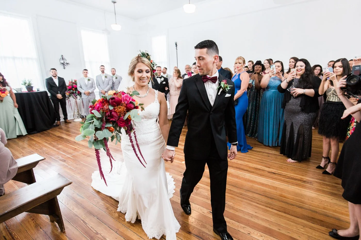 candid wedding photos-44.jpg