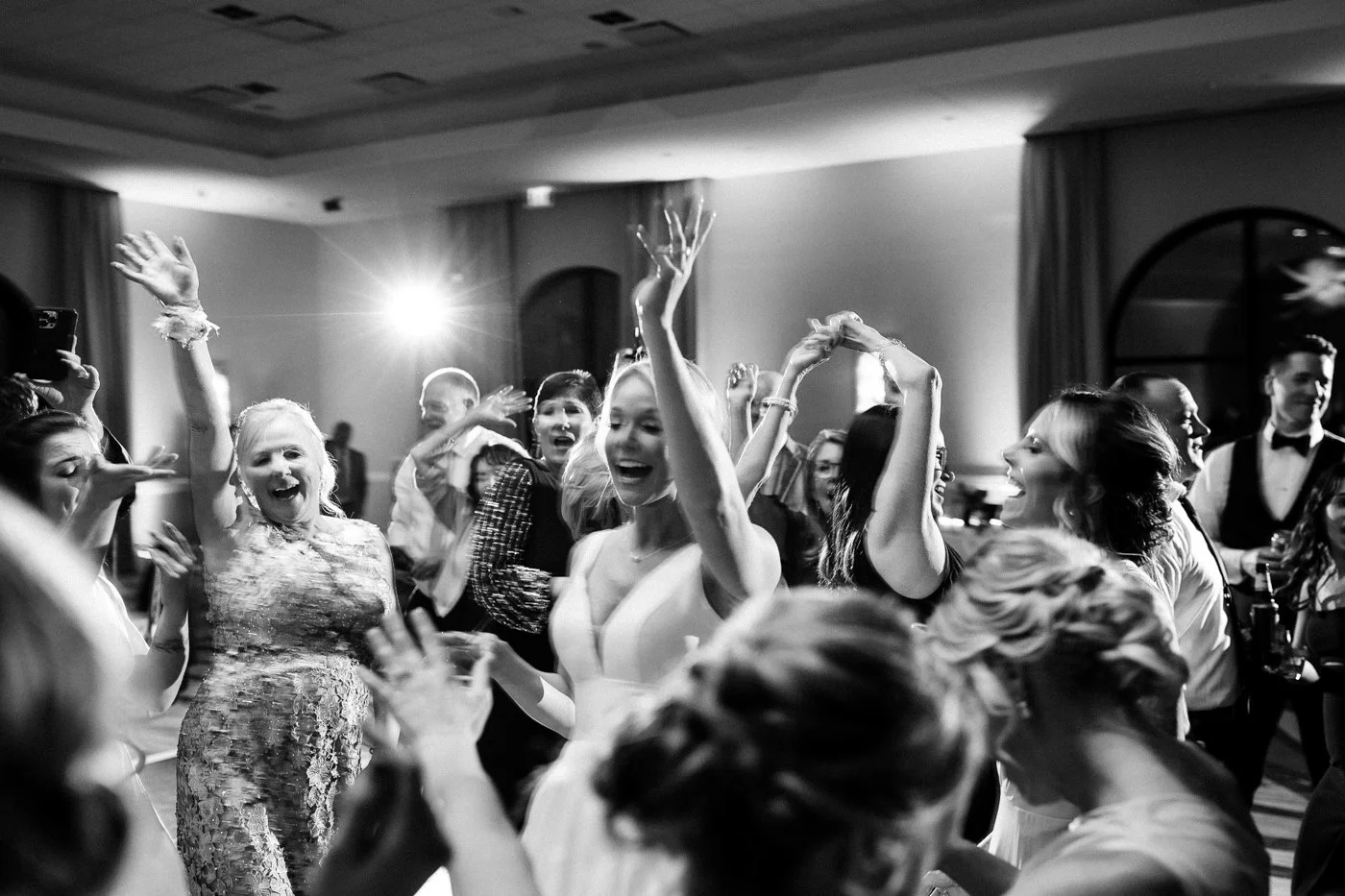 candid wedding photos-71.jpg