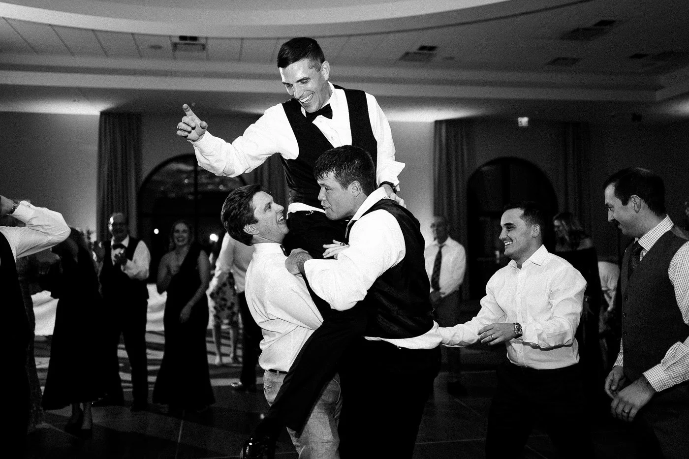 candid wedding photos-82.jpg