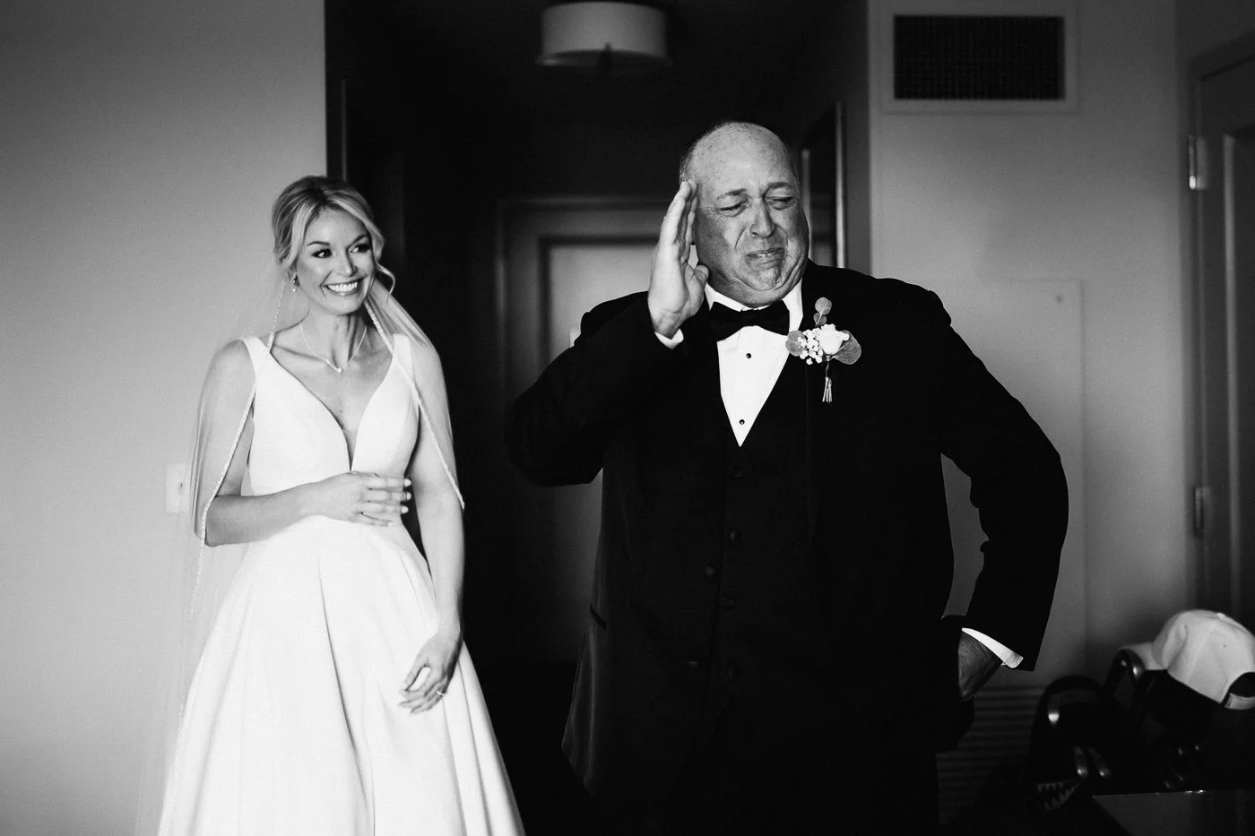 candid wedding photos-107.jpg
