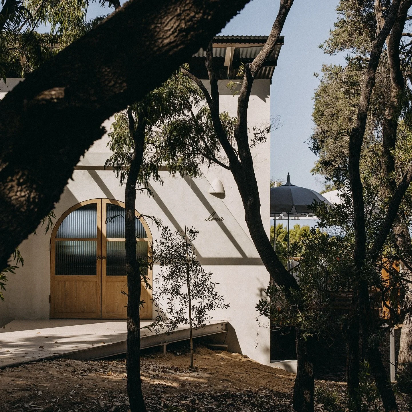 Ilma Beach House - a new &lsquo;must stop&rsquo; food spot for those down south escapades. One of my favourite things to do is work with businesses to breathe a unique visual signature to their photos. I love to be a creative chameleon working to not