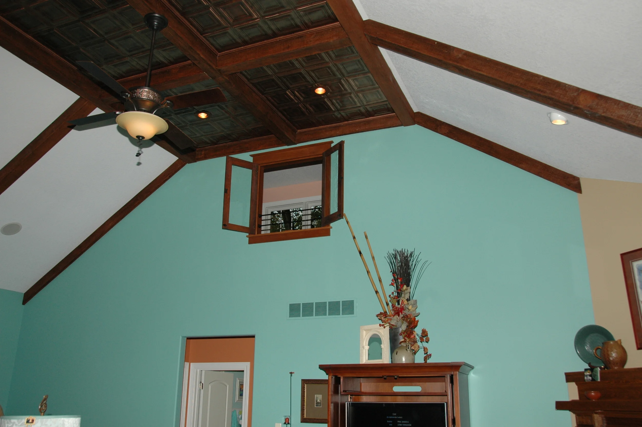 BUILDER'S PICTURE INSIDE 047.JPG