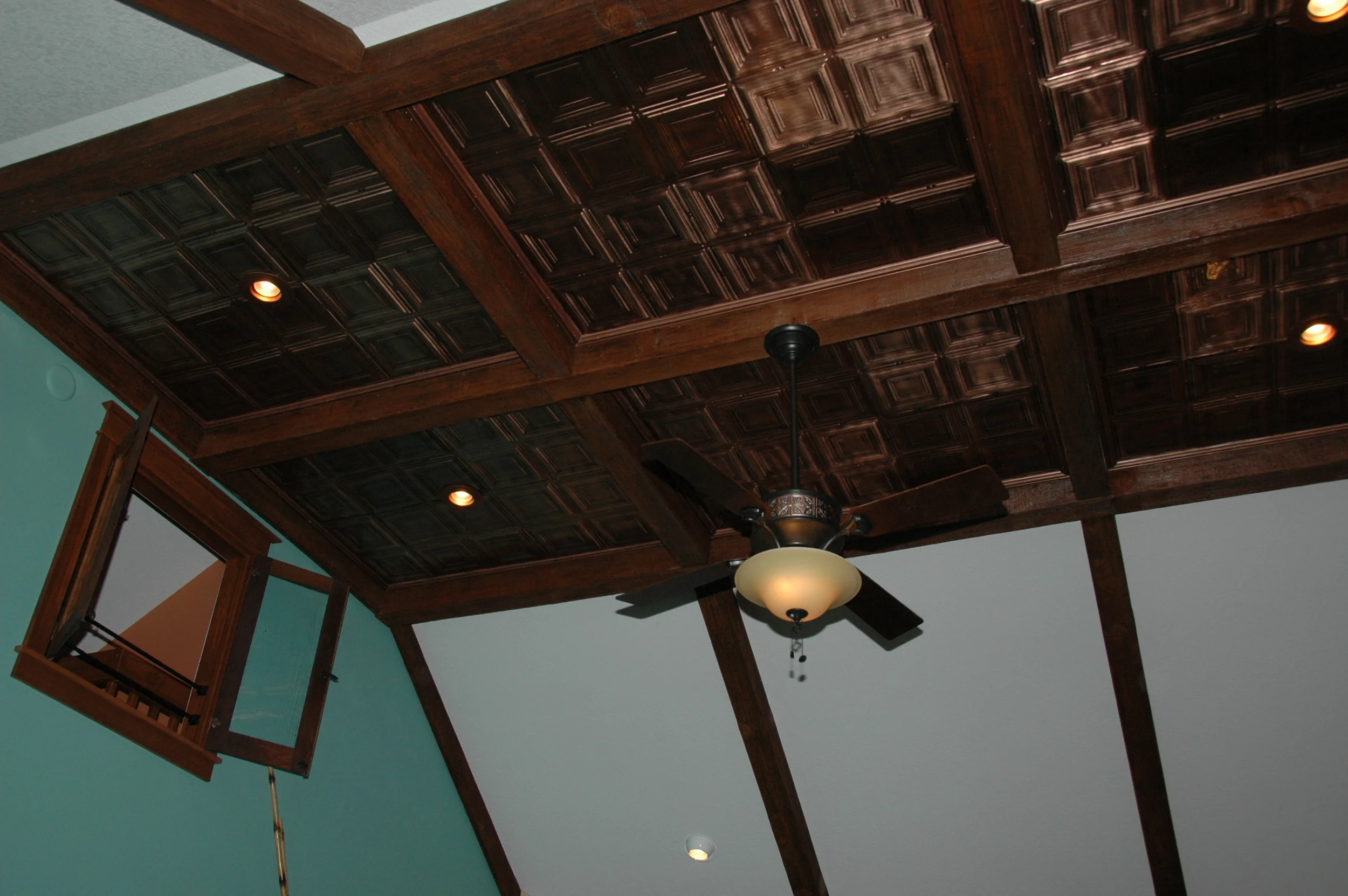 BUILDER'S PICTURE INSIDE 102.JPG